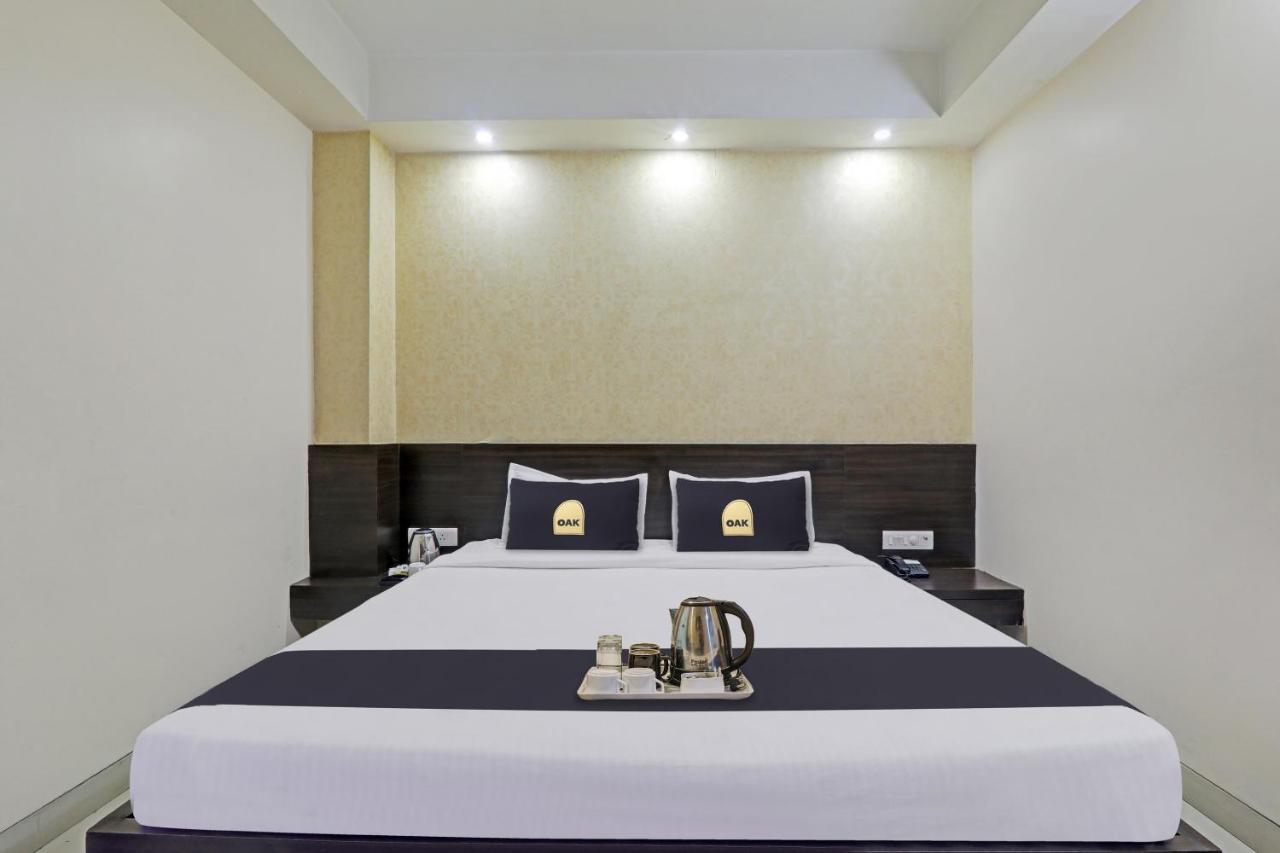 Townhouse Oak Hotel Shelter Lucknow Eksteriør bilde