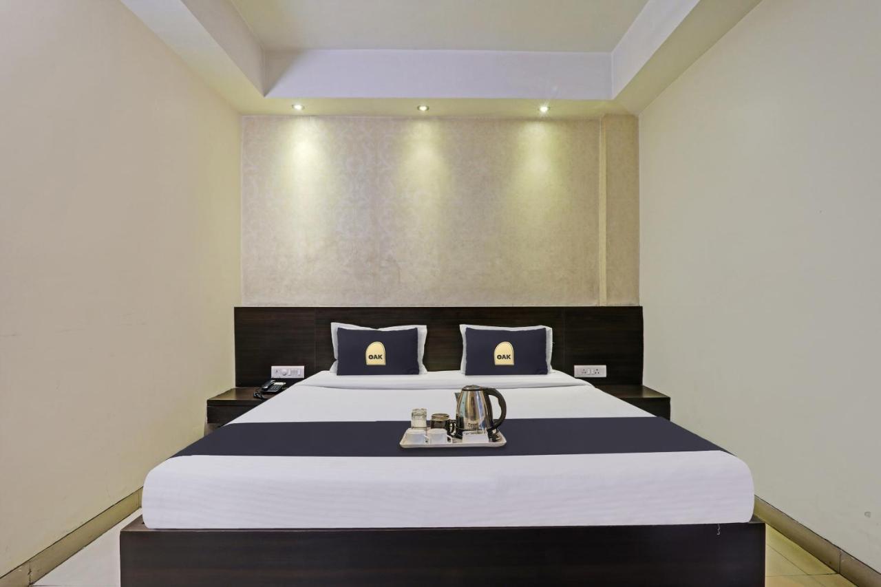 Townhouse Oak Hotel Shelter Lucknow Eksteriør bilde