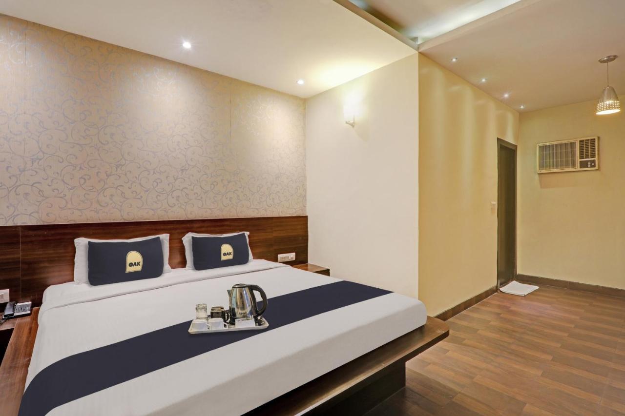 Townhouse Oak Hotel Shelter Lucknow Eksteriør bilde